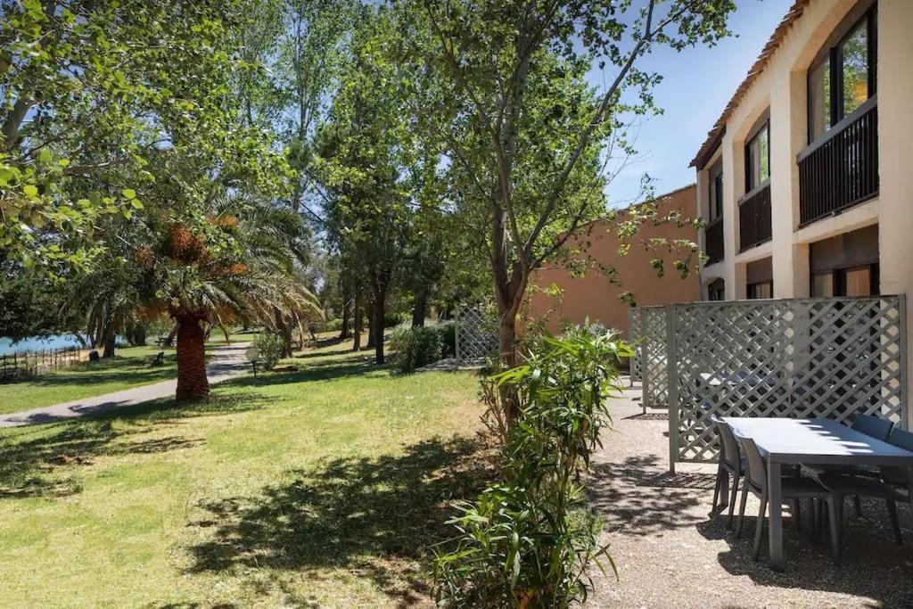Appartement Residence Vacances Amandier Arles Esterno foto