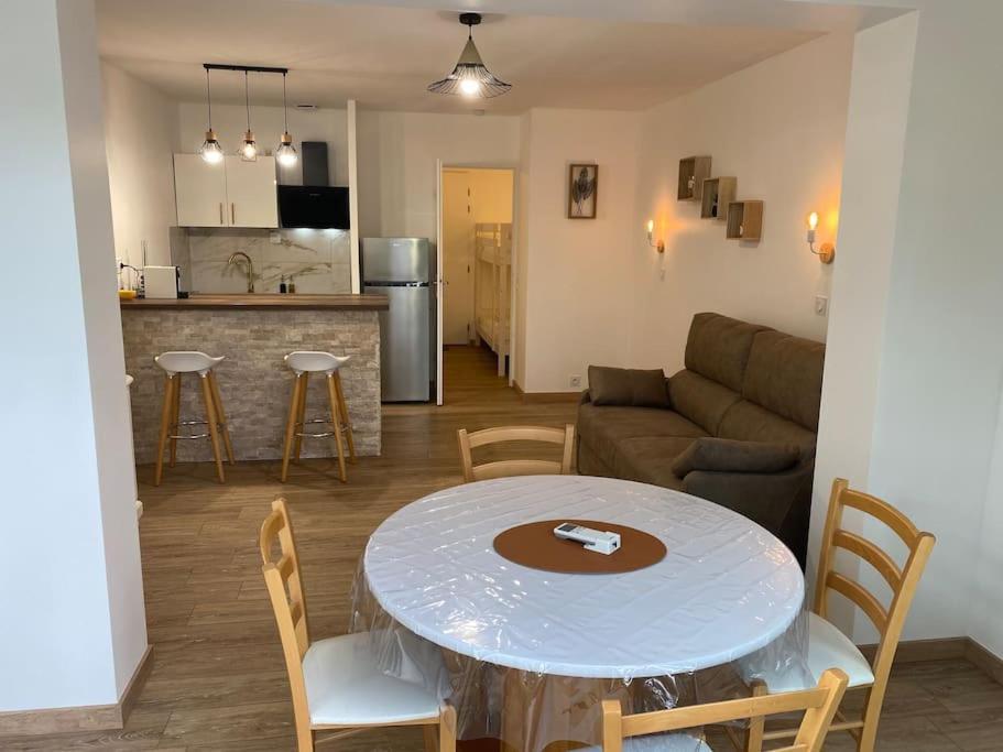 Appartement Residence Vacances Amandier Arles Esterno foto
