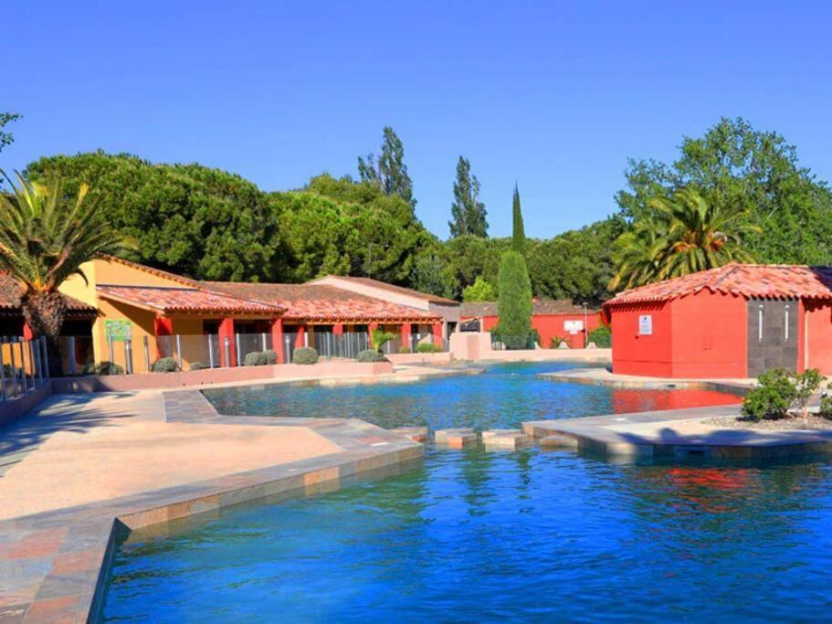 Appartement Residence Vacances Amandier Arles Esterno foto