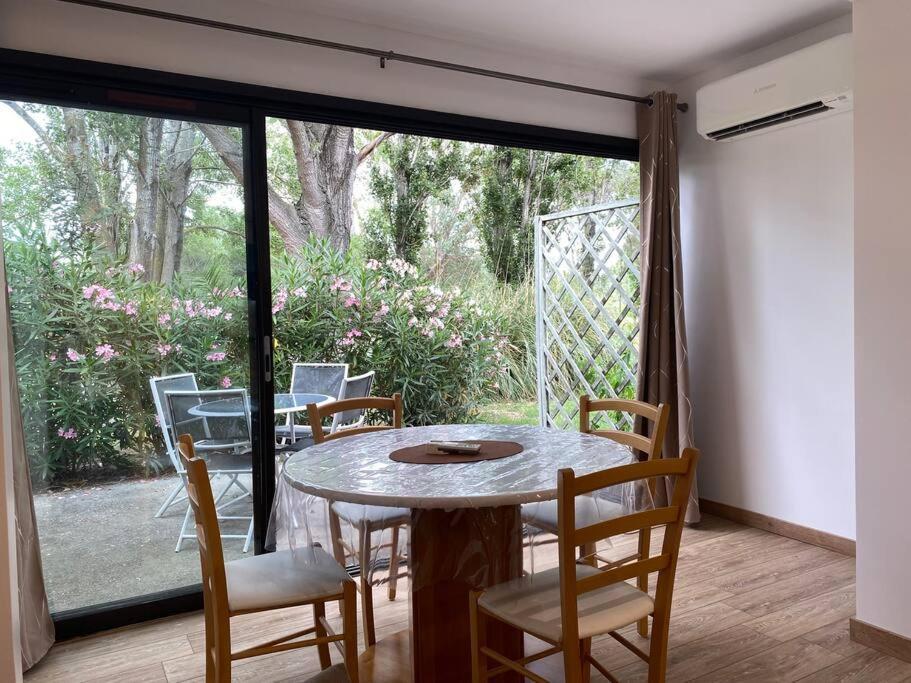 Appartement Residence Vacances Amandier Arles Esterno foto