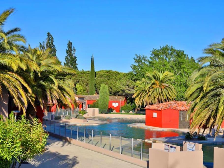 Appartement Residence Vacances Amandier Arles Esterno foto