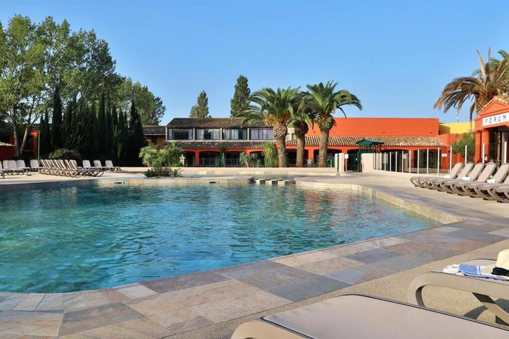 Appartement Residence Vacances Amandier Arles Esterno foto